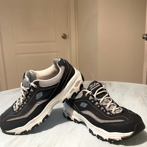 Ladies silver skechers hotsell